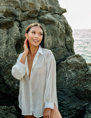 On all sides of Smiles